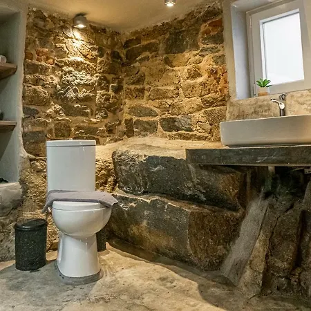 Petra's House * Cavala