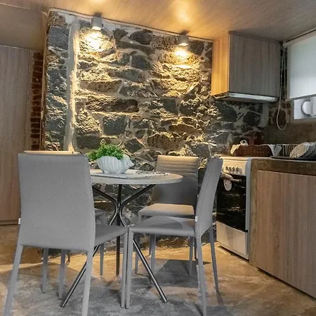 Petra's House * Cavala