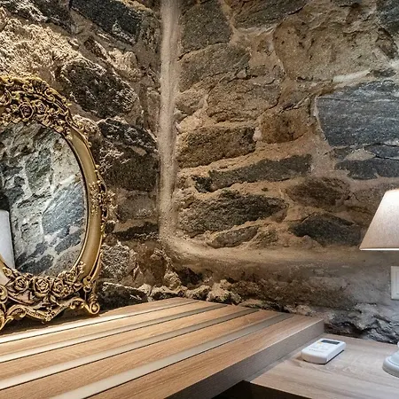 Petra's House Апартаменты *