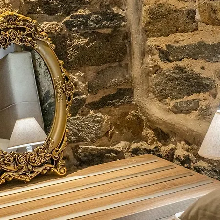 Апартаменты Petra's House *