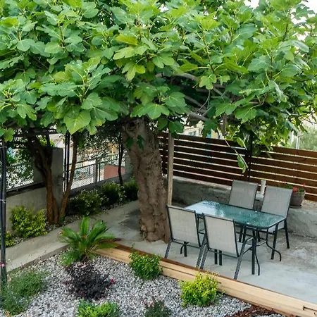 Petra's House Apartament *