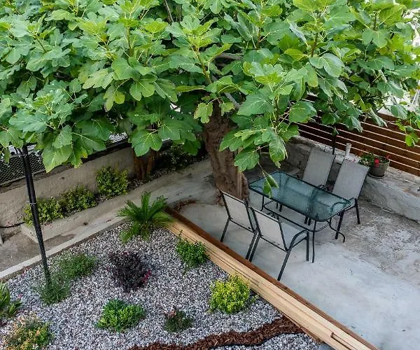 Petra's House * Kavala